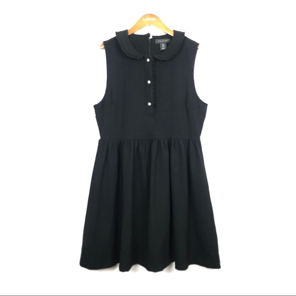 Tahari Dresses & Skirts - Tahari Fit n Flare Peter Pan Ruffle Collar Dress